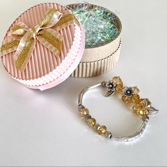 NEW Yellow Crystal Bracelet with Box - Picture 6 of 11